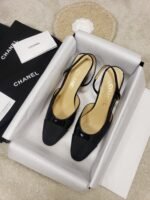 CHANEL FLAT 43