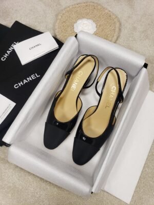 CHANEL FLAT 43