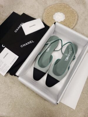 CHANEL FLAT 44