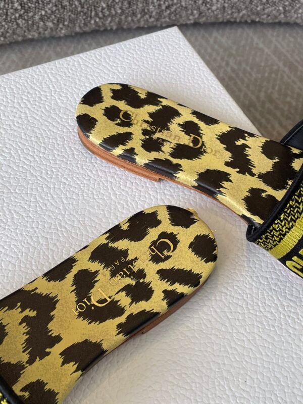 DIOR SLIPPERS 2
