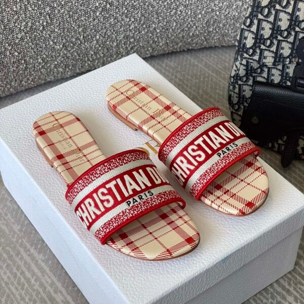 DIOR SLIPPERS 3