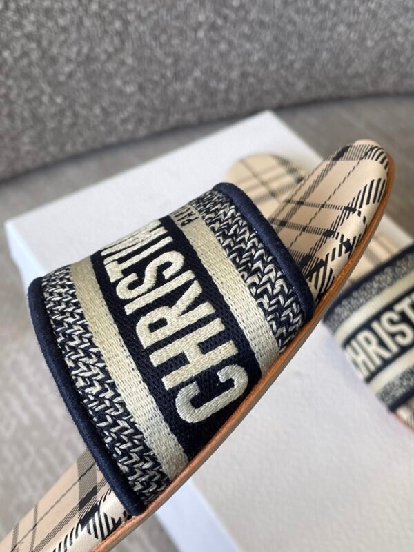 DIOR SLIPPERS 5
