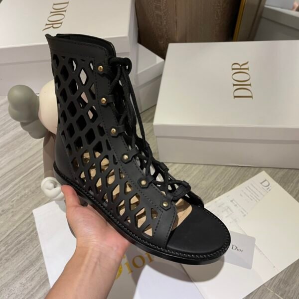 DIOR BOOTS 1