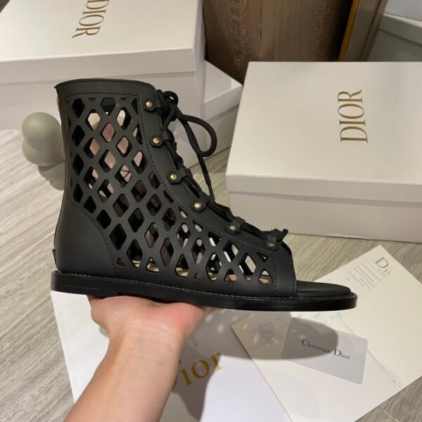 DIOR BOOTS 1