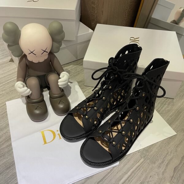 DIOR BOOTS 1