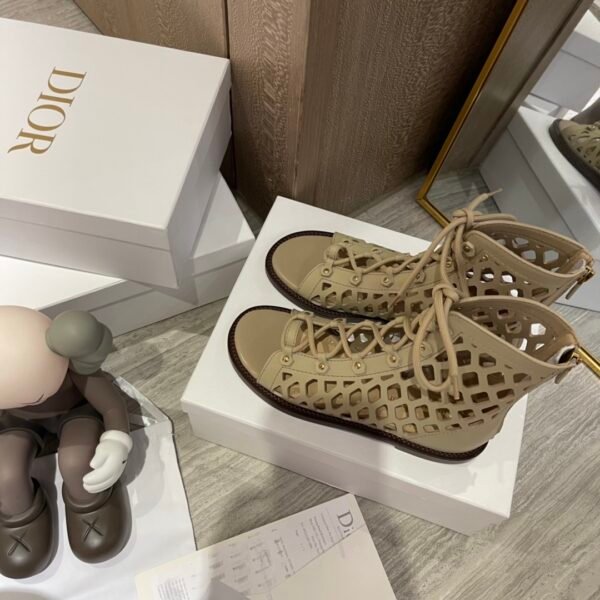 DIOR BOOTS 2