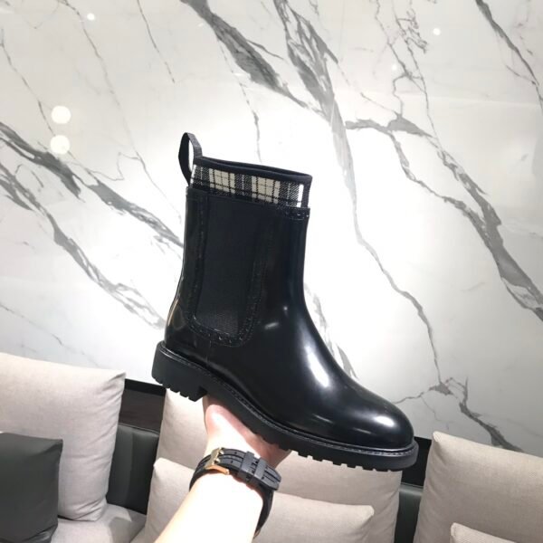 DIOR BOOTS 16