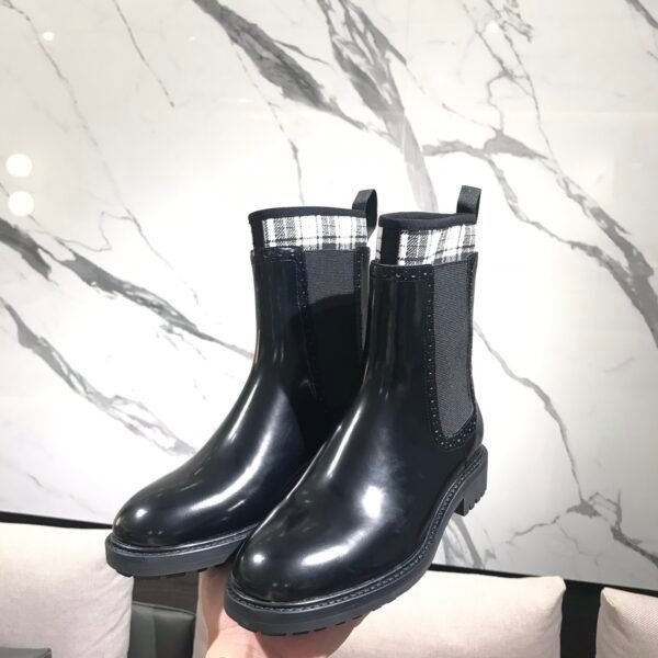 DIOR BOOTS 16