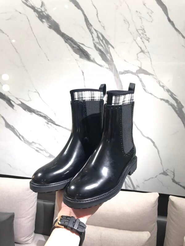 DIOR BOOTS 16