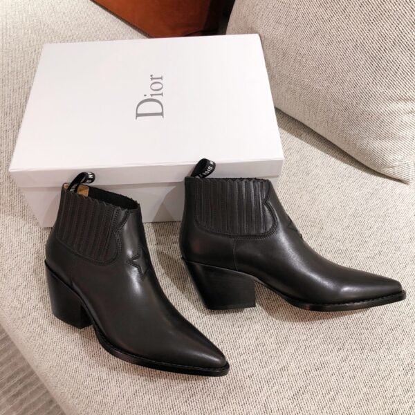 DIOR BOOTS 21