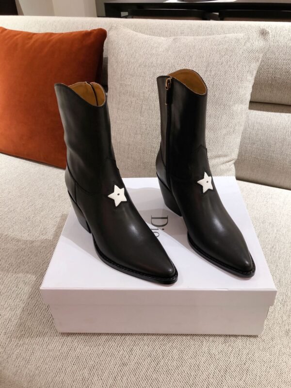 DIOR BOOTS 22