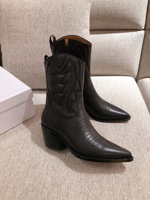 DIOR BOOTS 22