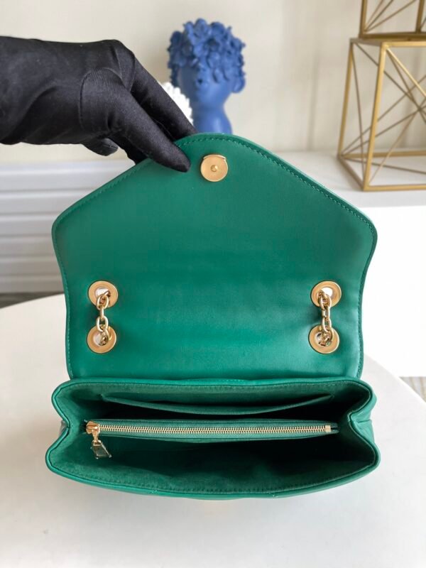 LV NEW WAVE CHAIN BAG