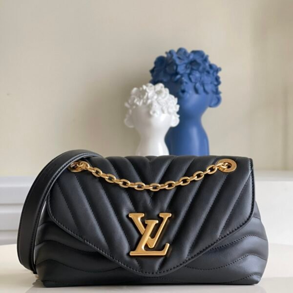 LV NEW WAVE CHAIN BAG
