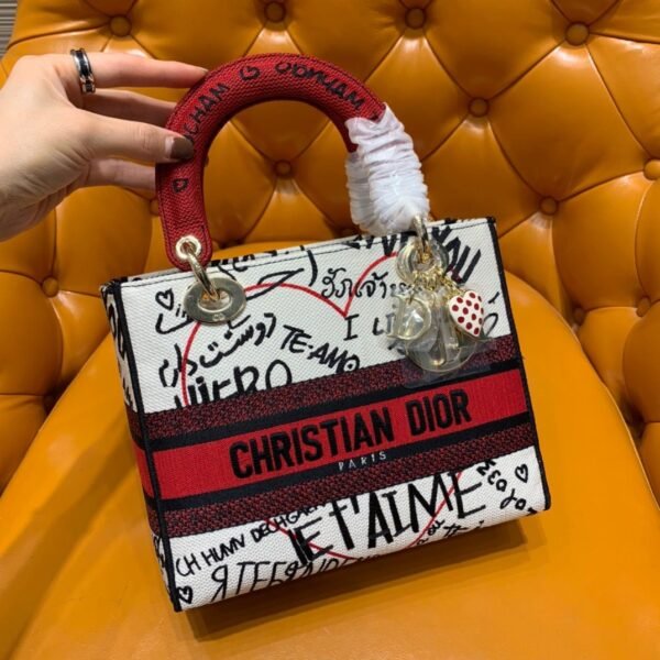 ‘I Love You’ Lady Dior