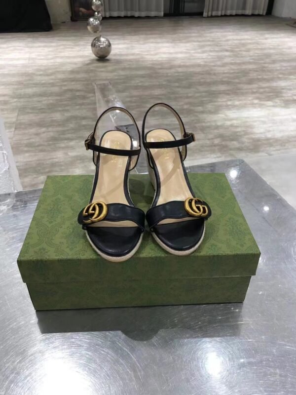 Marmont Leather Sandals In Black