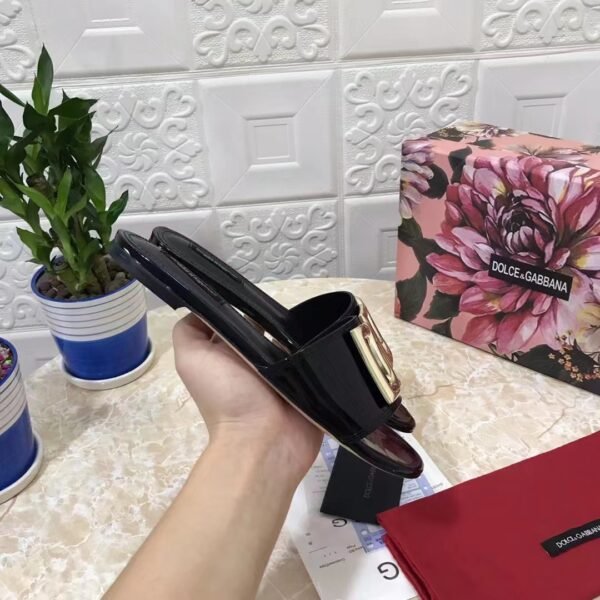 DOLCE & GABBANA Logo-plaque Leather Sandals In Black