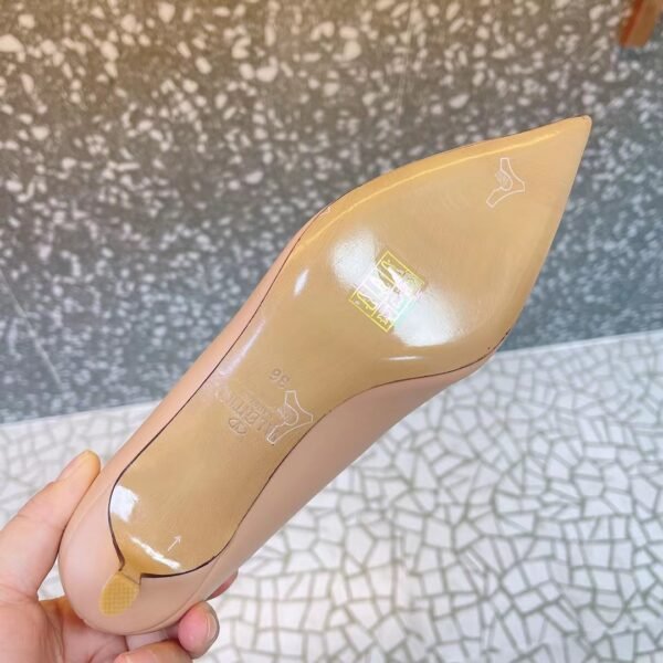 Valentino Garavani Powder One Stud Pumps in Patent Leather Woman