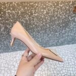 Valentino Garavani Powder One Stud Pumps in Patent Leather Woman