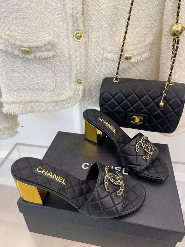 CHANEL 2023 BLACK GOATSKIN SHINY LEATHER GOLD CC SLIDES HIGH HEELS