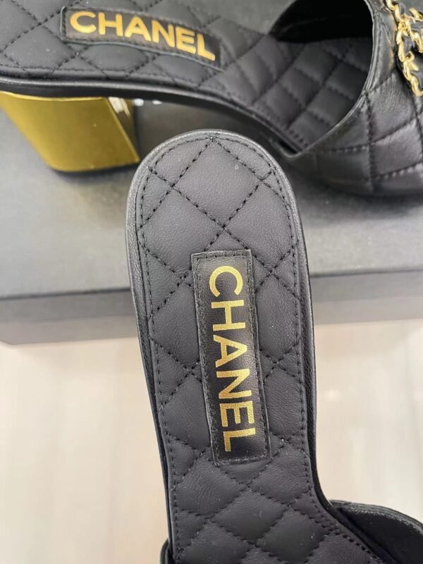 CHANEL 2023 BLACK GOATSKIN SHINY LEATHER GOLD CC SLIDES HIGH HEELS