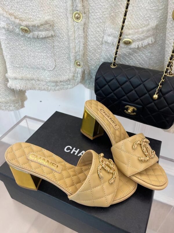 CHANEL 2023 BLACK GOATSKIN SHINY LEATHER GOLD CC SLIDES HIGH HEELS