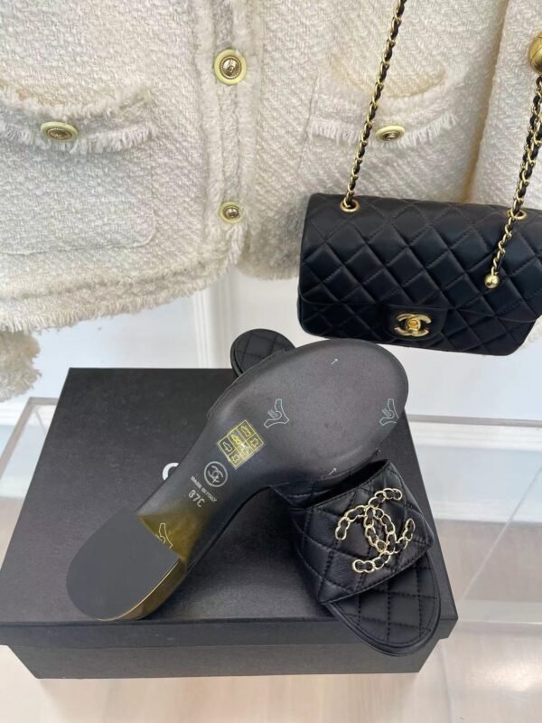 CHANEL 2023 BLACK GOATSKIN SHINY LEATHER GOLD CC SLIDES HIGH HEELS