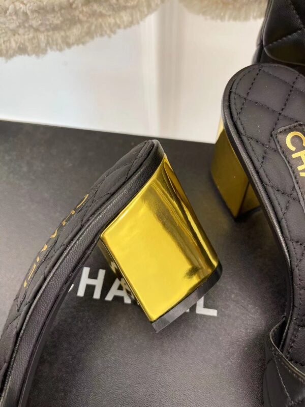 CHANEL 2023 BLACK GOATSKIN SHINY LEATHER GOLD CC SLIDES HIGH HEELS