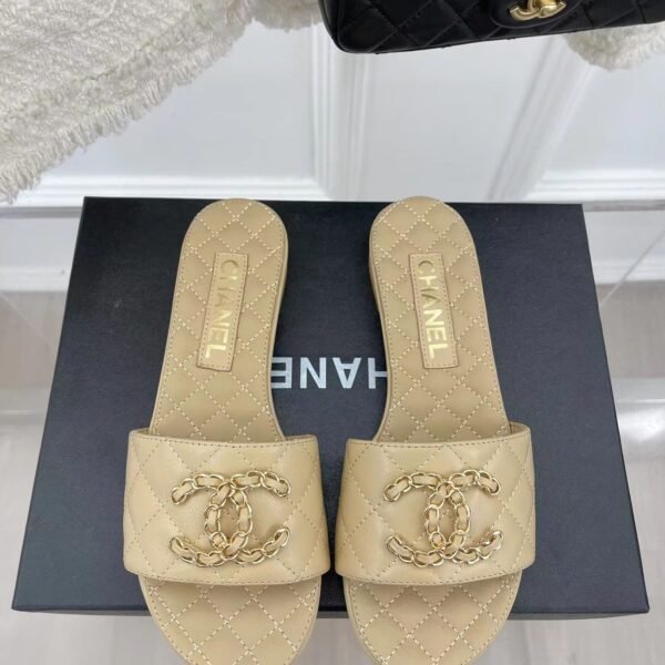 CHANEL GOATSKIN SHINY LEATHER GOLD CC FLAT SANDALS