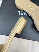 CHANEL GOATSKIN SHINY LEATHER GOLD CC FLAT SANDALS