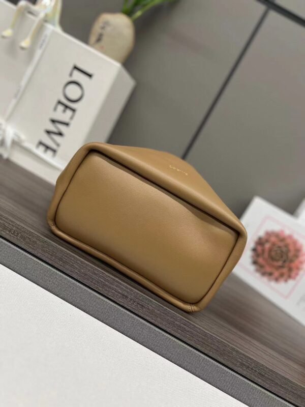 LOEWE Medium Squeeze bag in nappa lambskin