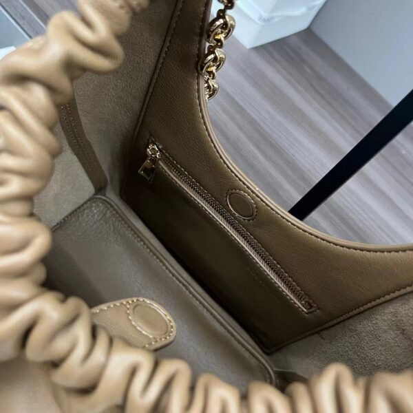 LOEWE Medium Squeeze bag in nappa lambskin