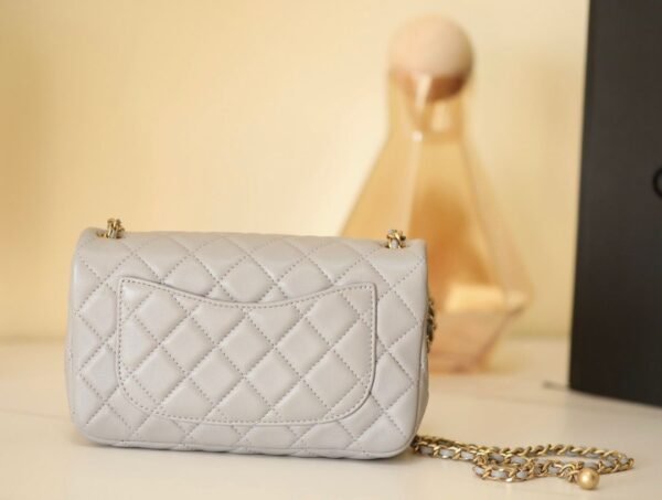 Chanel Golden ball in grey