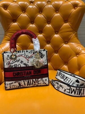 ‘I Love You’ Lady Dior