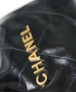 Chanel 22 Medium