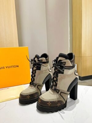 STAR TRAIL ANKLE BOOT
