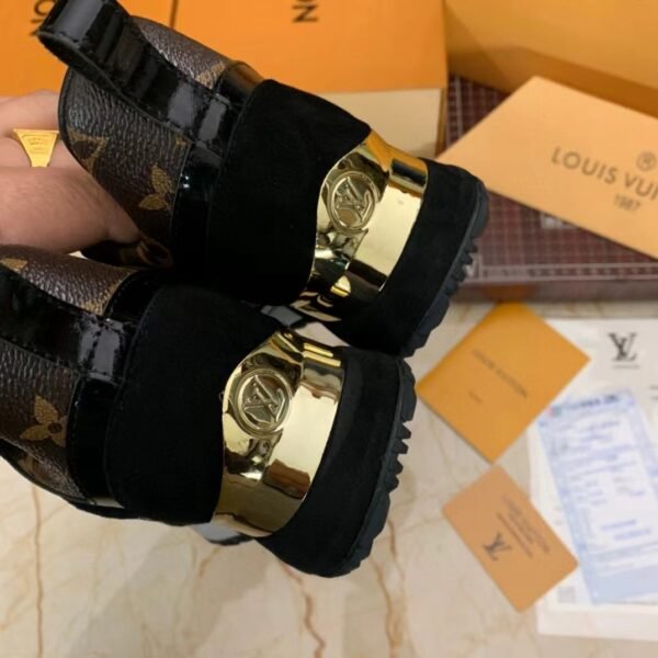 Louis Vuitton RUN AWAY