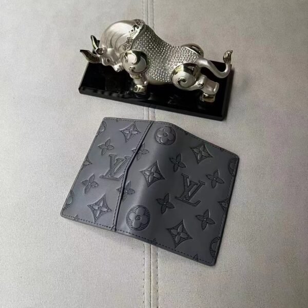 Louis vuitton small wallets for men