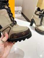 STAR TRAIL ANKLE BOOT