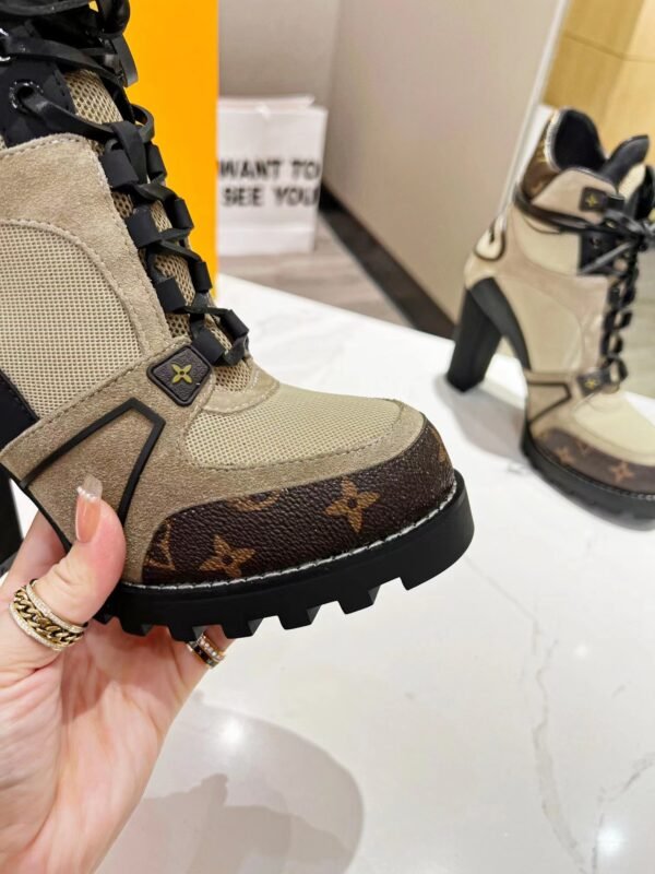 STAR TRAIL ANKLE BOOT