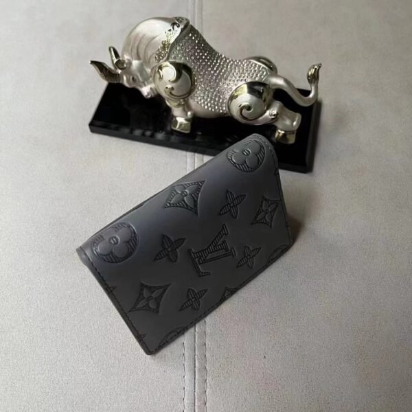 Louis vuitton small wallets for men