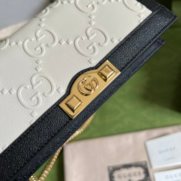 Gucci Leather clutch