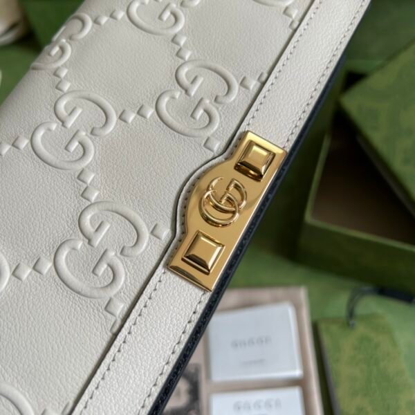Gucci Leather clutch