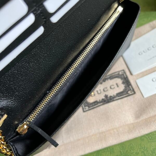 Gucci Leather clutch
