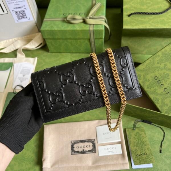Gucci Leather clutch
