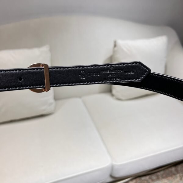 LV Diamond Plug Outlet