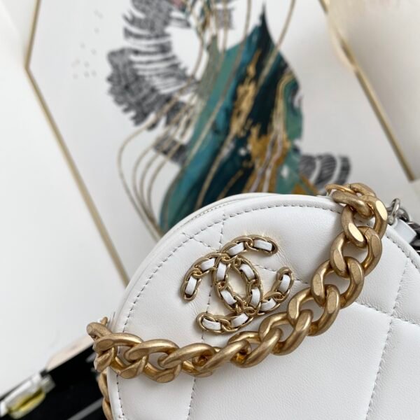 CHANEL 19 CLUTCH WITH CHAIN