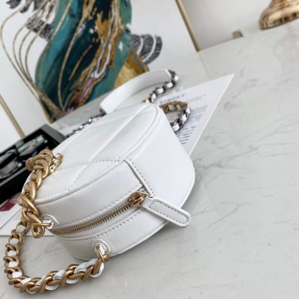 CHANEL 19 CLUTCH WITH CHAIN
