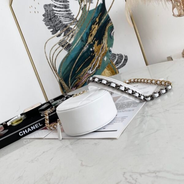 CHANEL 19 CLUTCH WITH CHAIN