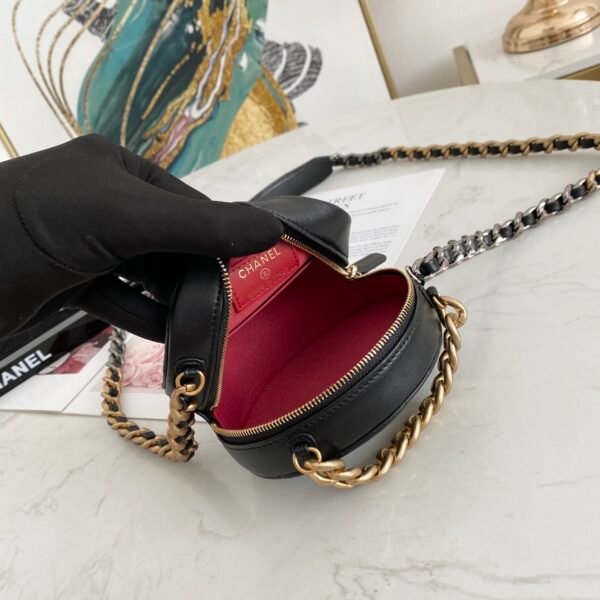 CHANEL 19 CLUTCH WITH CHAIN